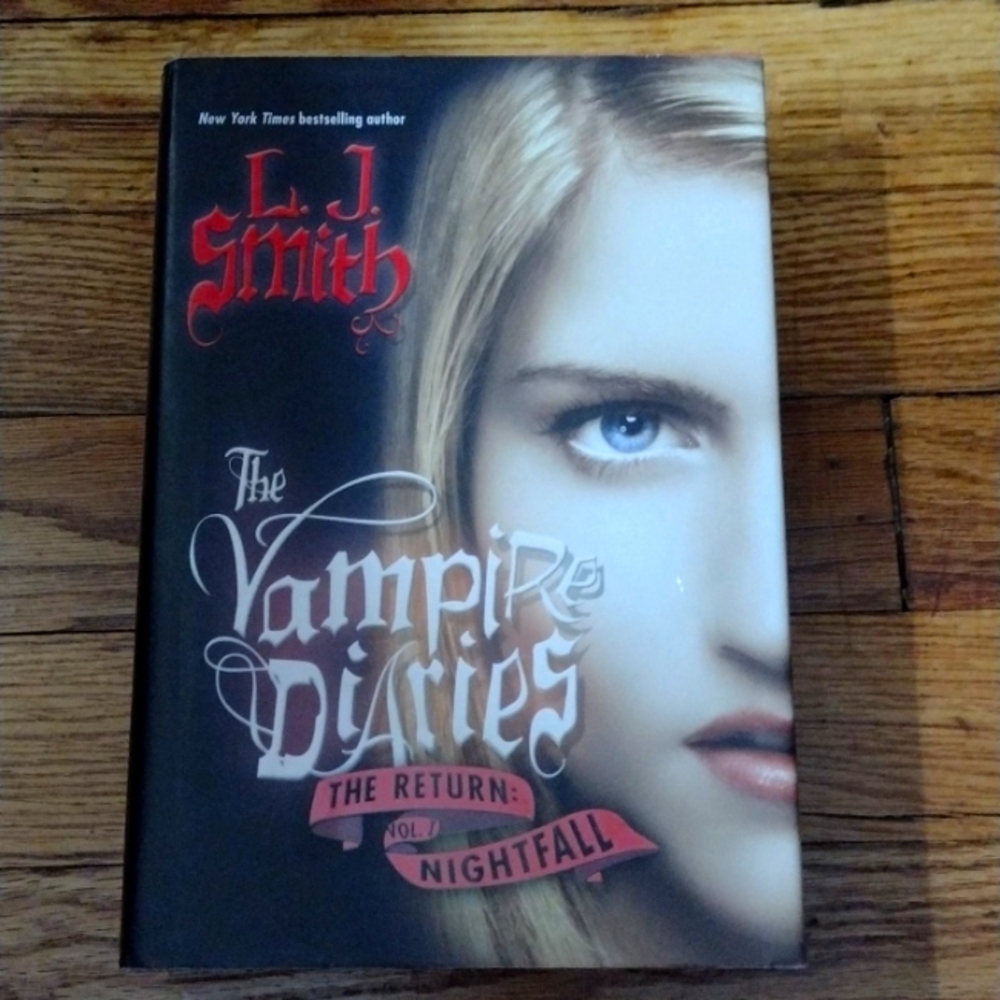 2 BOOKS!! Vampire Diaries Series